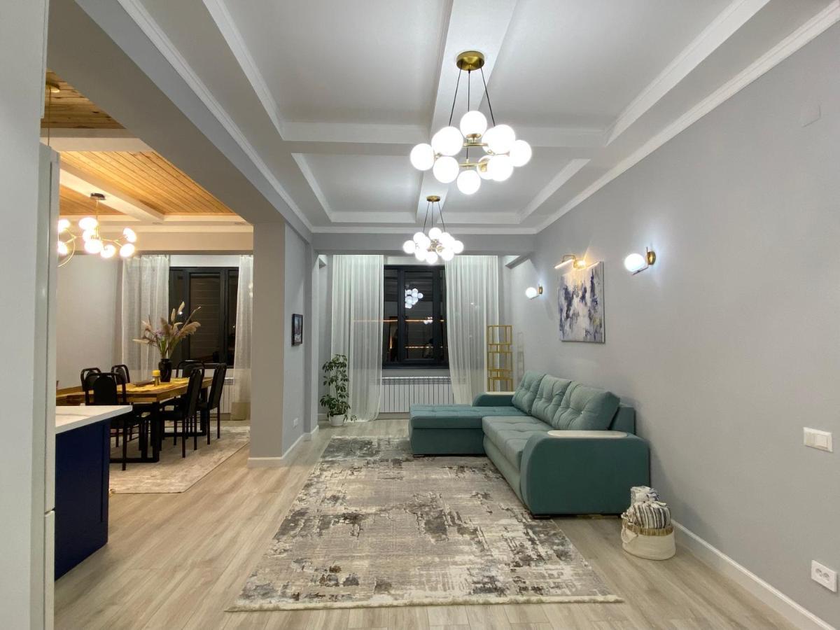 Bird'S Nest - Apartment In Downtown カラコル エクステリア 写真